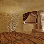 Golden Cave Hotel 2*