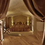 Hotel Golden Cave 2*