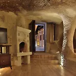 Hotel Golden Cave