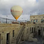 Golden Cave Hotel 2*