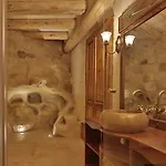 Hotel Golden Cave