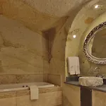 Hotel Golden Cave