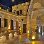 Hotel Golden Cave 2*