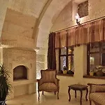 Hotel Golden Cave