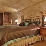 Golden Cave Hotel