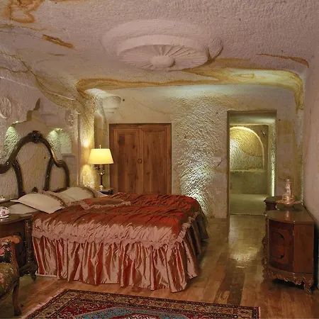 Hotel Golden Cave