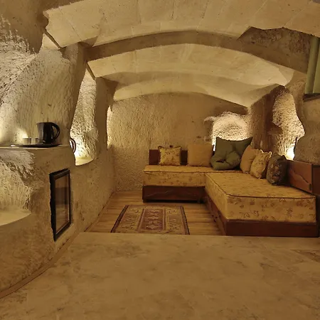 Hotel Golden Cave 2*