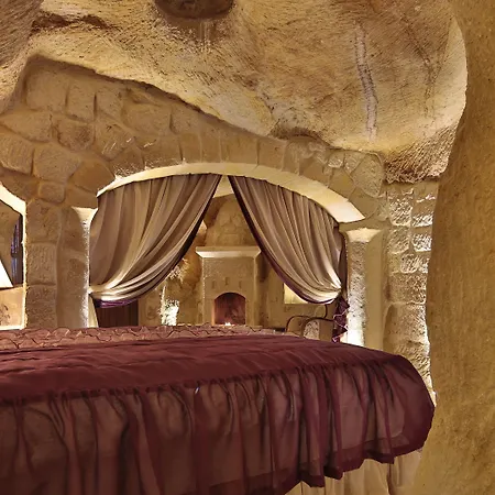 Hotel Golden Cave