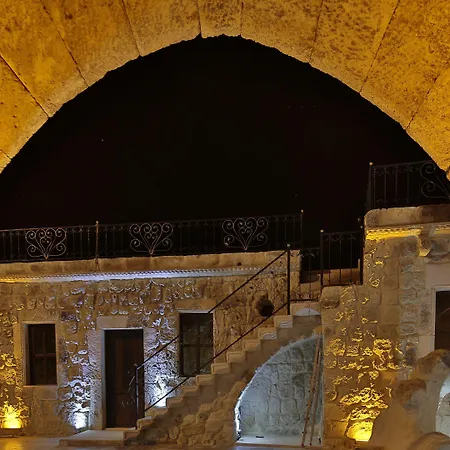 Hotel Golden Cave 2*