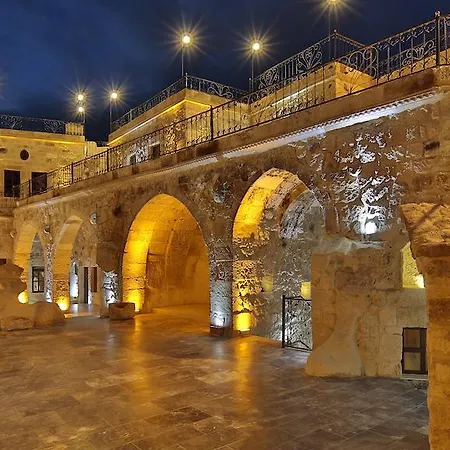 Hotel Golden Cave