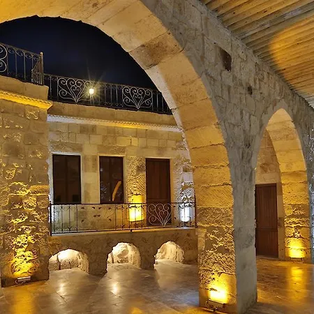 Hotel Golden Cave 2*