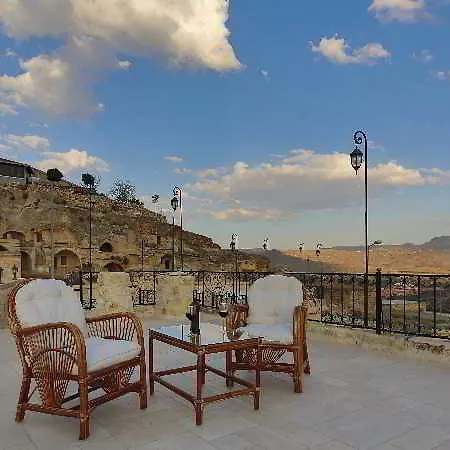 Hotel Golden Cave