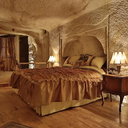 Отель Golden Cave