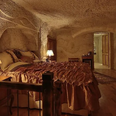 Отель Golden Cave