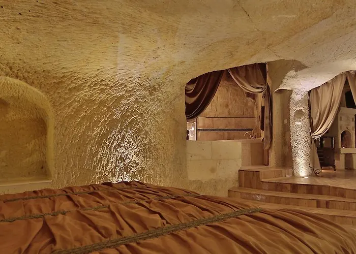 Golden Cave Hotel 2*