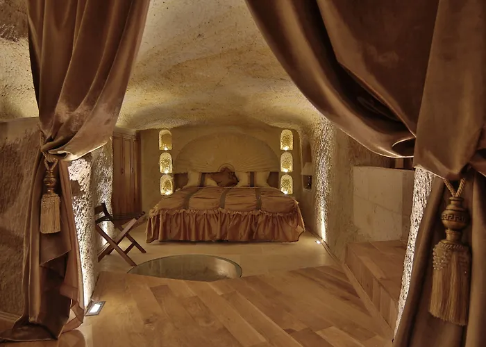 Hotel Golden Cave 2*