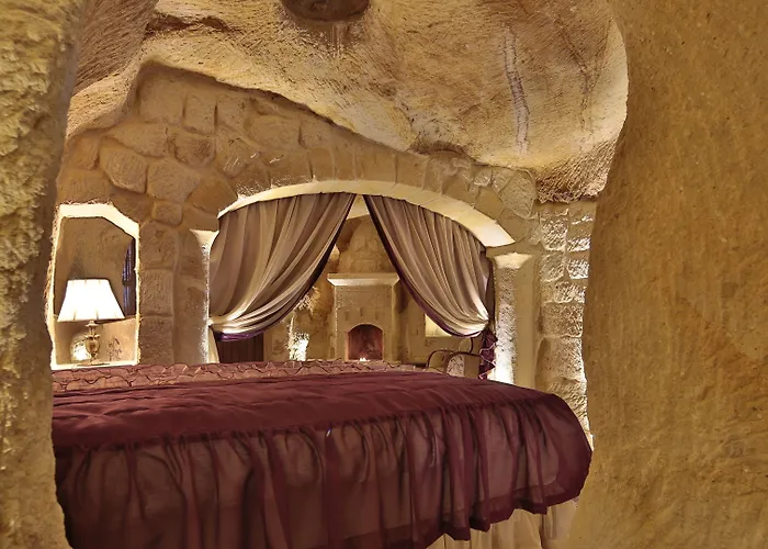 Hotel Golden Cave