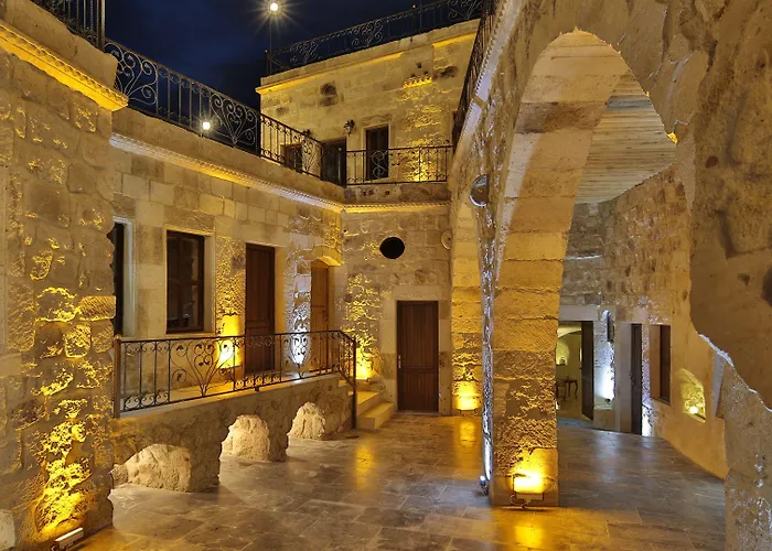 Hotel Golden Cave 2*