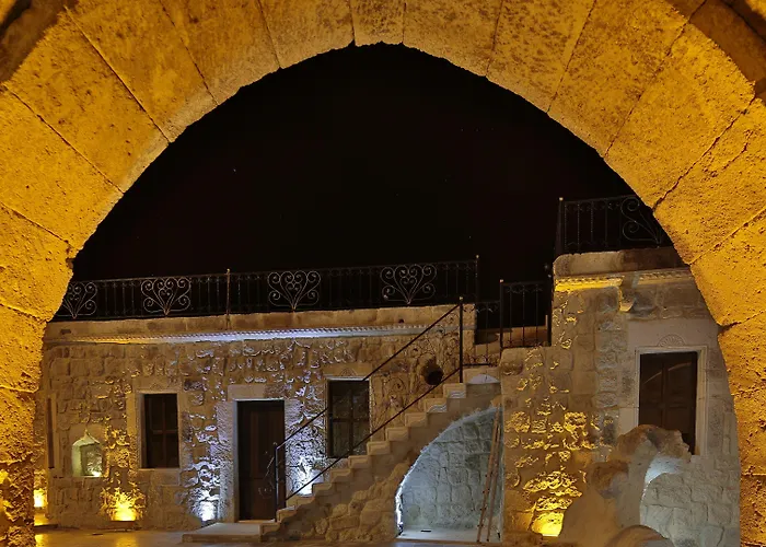 Hotel Golden Cave 2*