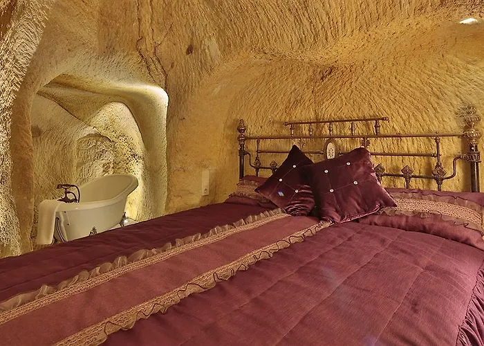 Hotel Golden Cave
