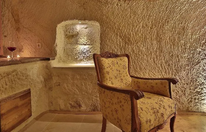 Golden Cave Hotel 2*